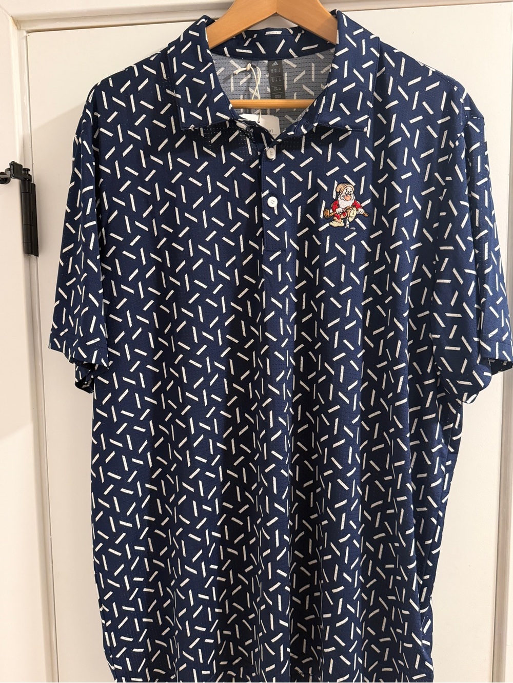 adidas Disney golf shirt with Grumpy logo, brand new XL